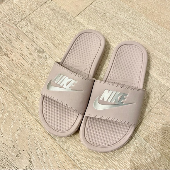 Nike Benassi Slides - Picture 4 of 7